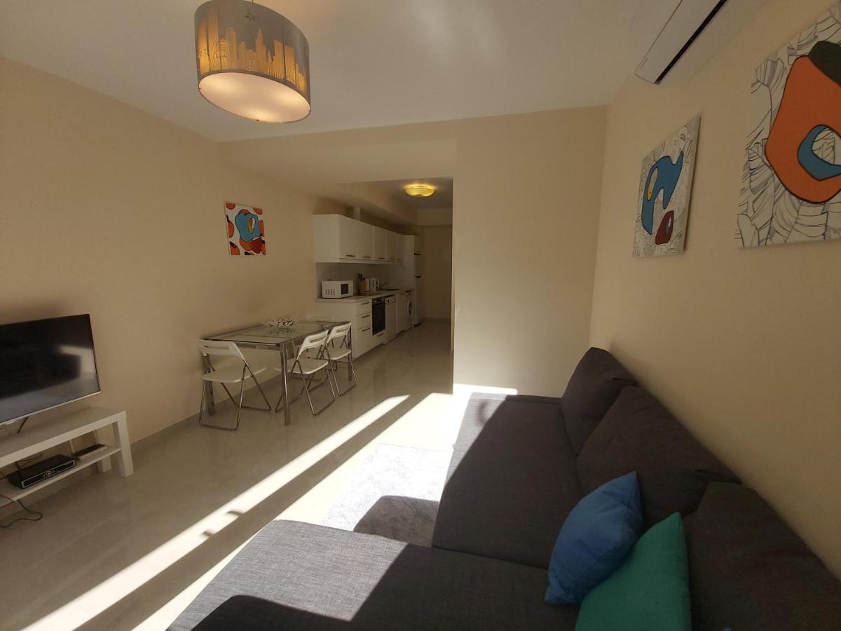 Galatex Beach Apartment Limassol Kültér fotó