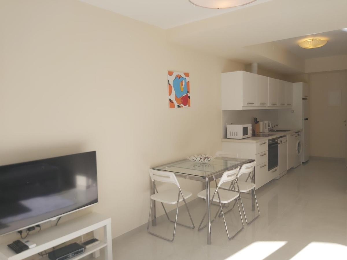 Galatex Beach Apartment Limassol Kültér fotó