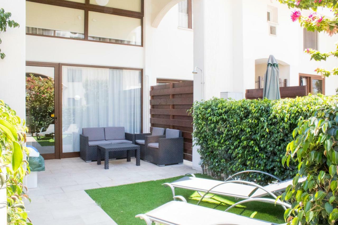 Galatex Beach Apartment Limassol Kültér fotó