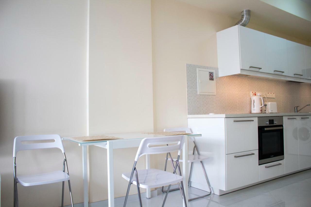 Galatex Beach Apartment Limassol Kültér fotó