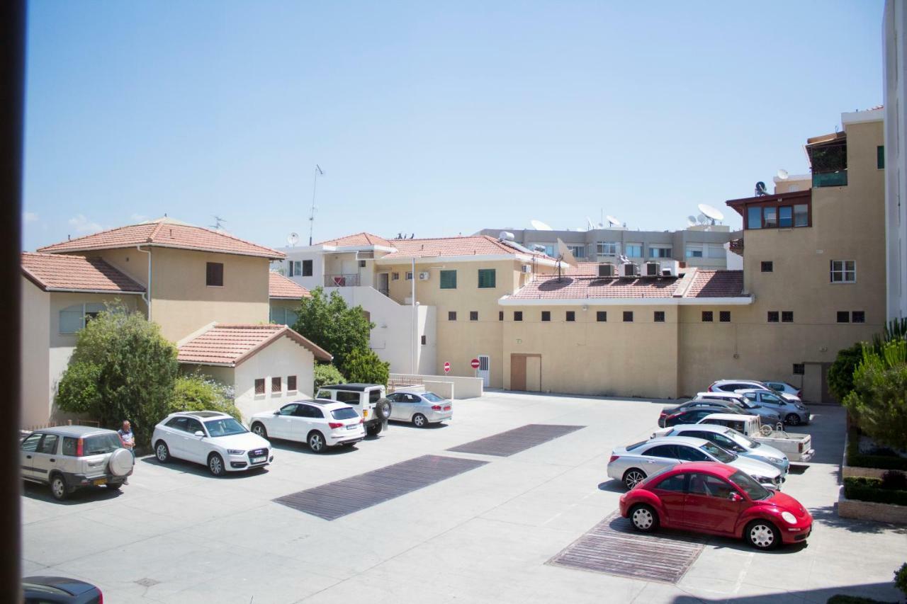 Galatex Beach Apartment Limassol Kültér fotó