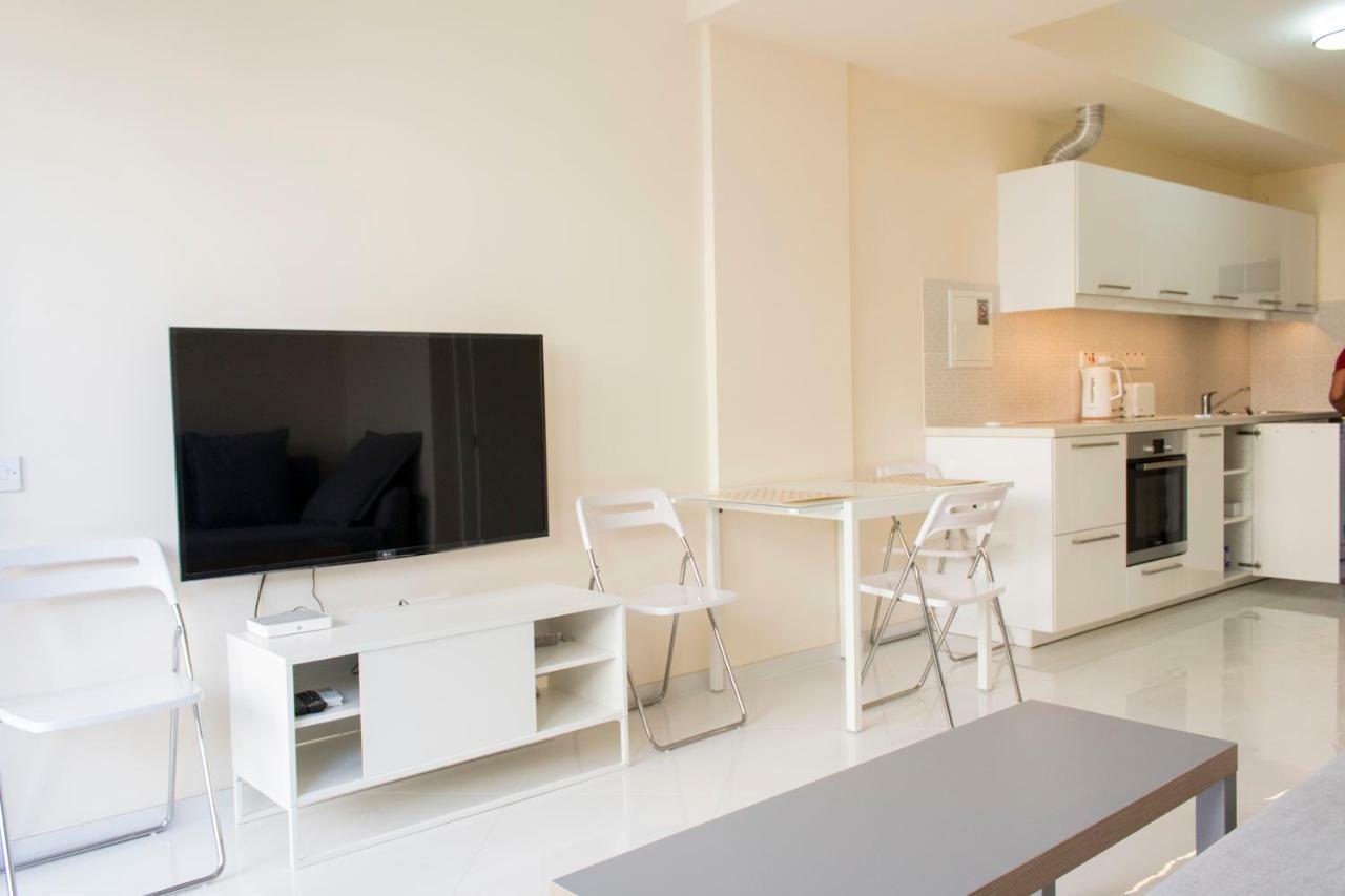 Galatex Beach Apartment Limassol Kültér fotó