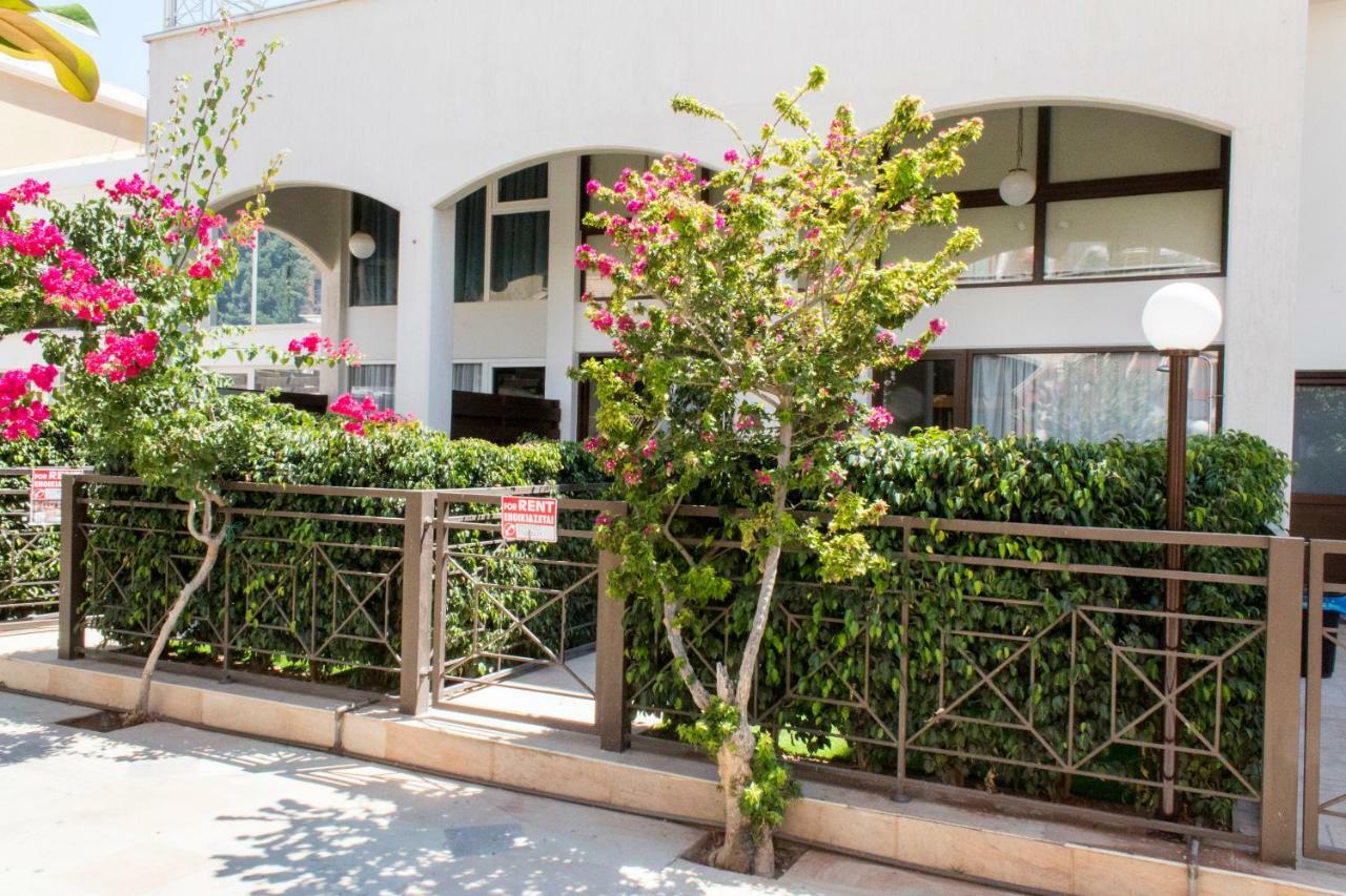 Galatex Beach Apartment Limassol Kültér fotó