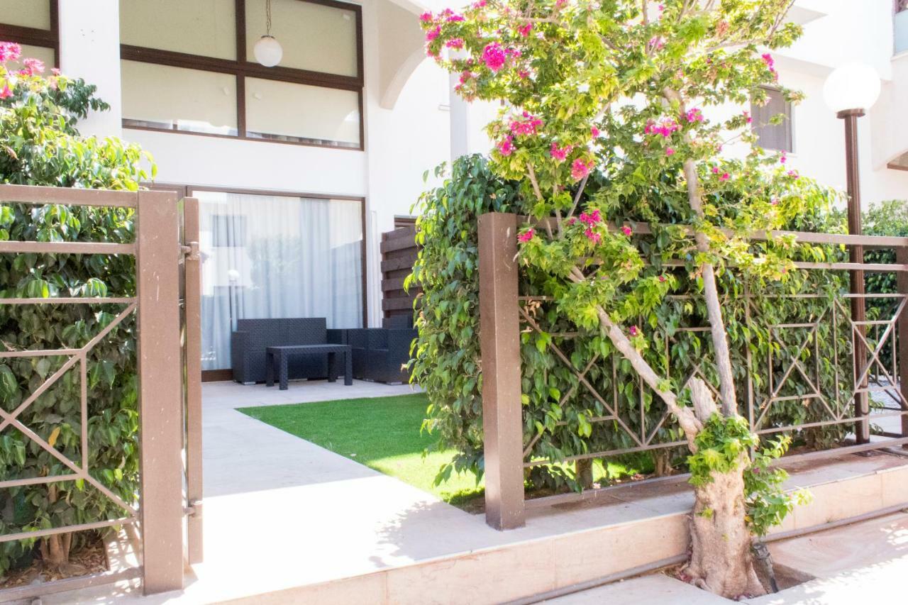 Galatex Beach Apartment Limassol Kültér fotó