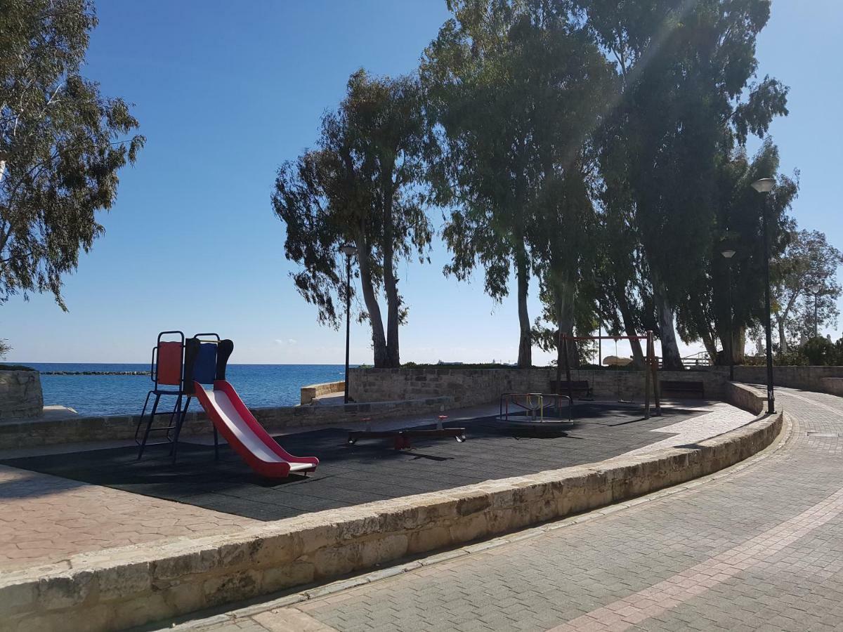 Galatex Beach Apartment Limassol Kültér fotó