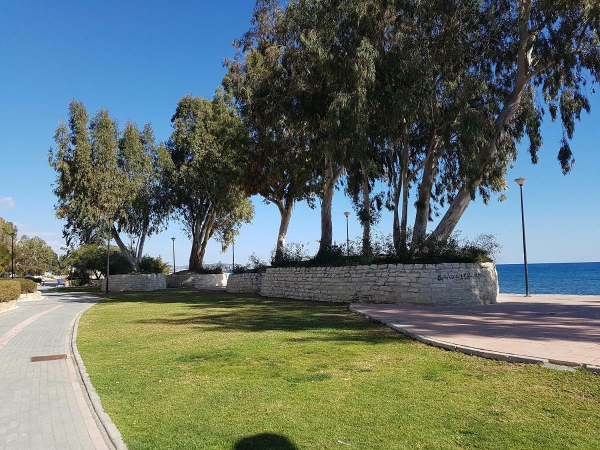 Galatex Beach Apartment Limassol Kültér fotó